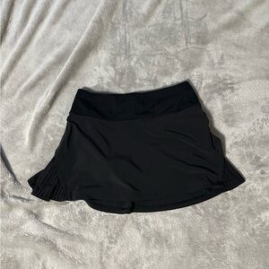 Lululemon play off the pleats skirt